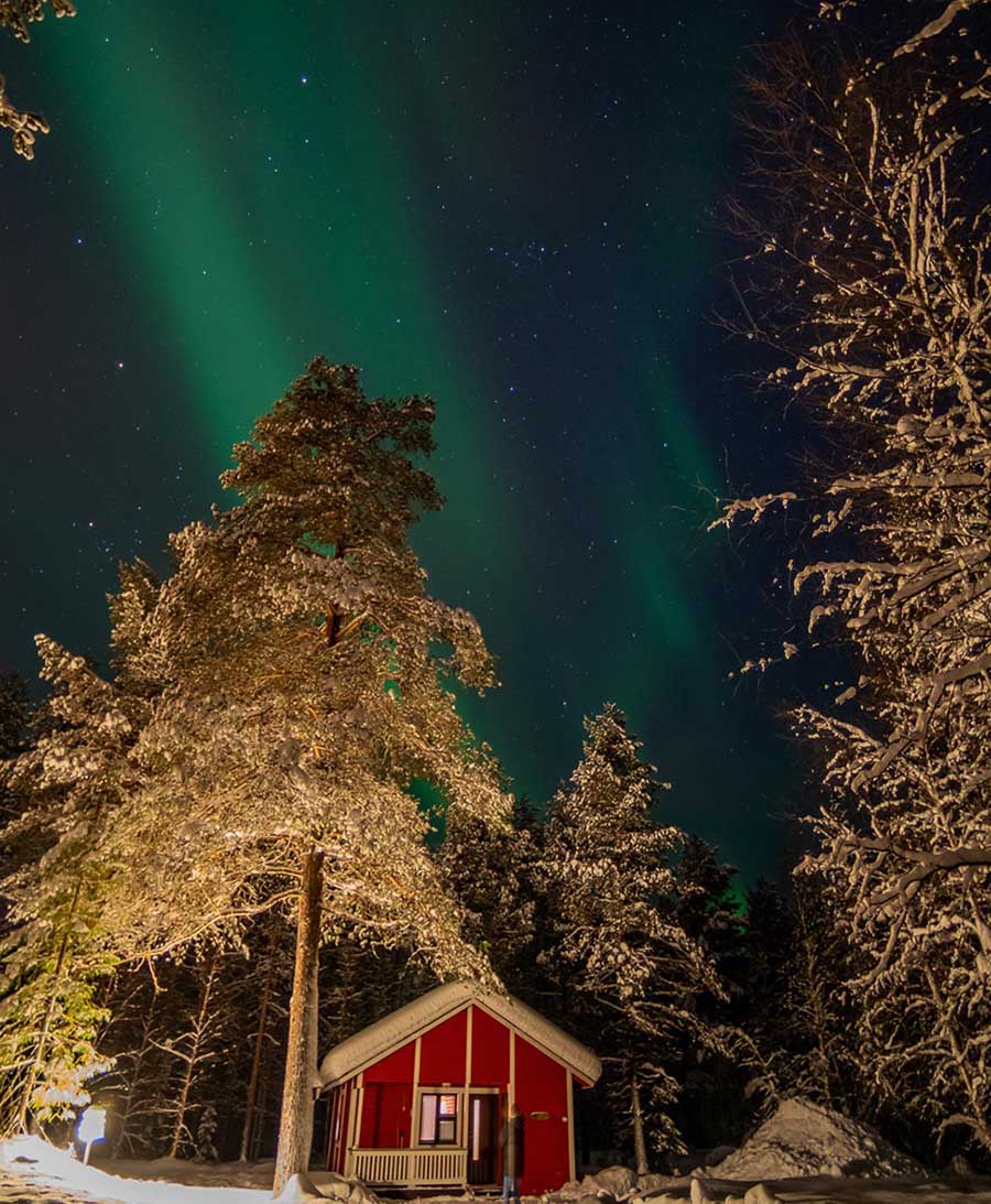 How do you photograph an aurora borealis? 
Wie fotografiert man ein Polarlicht?